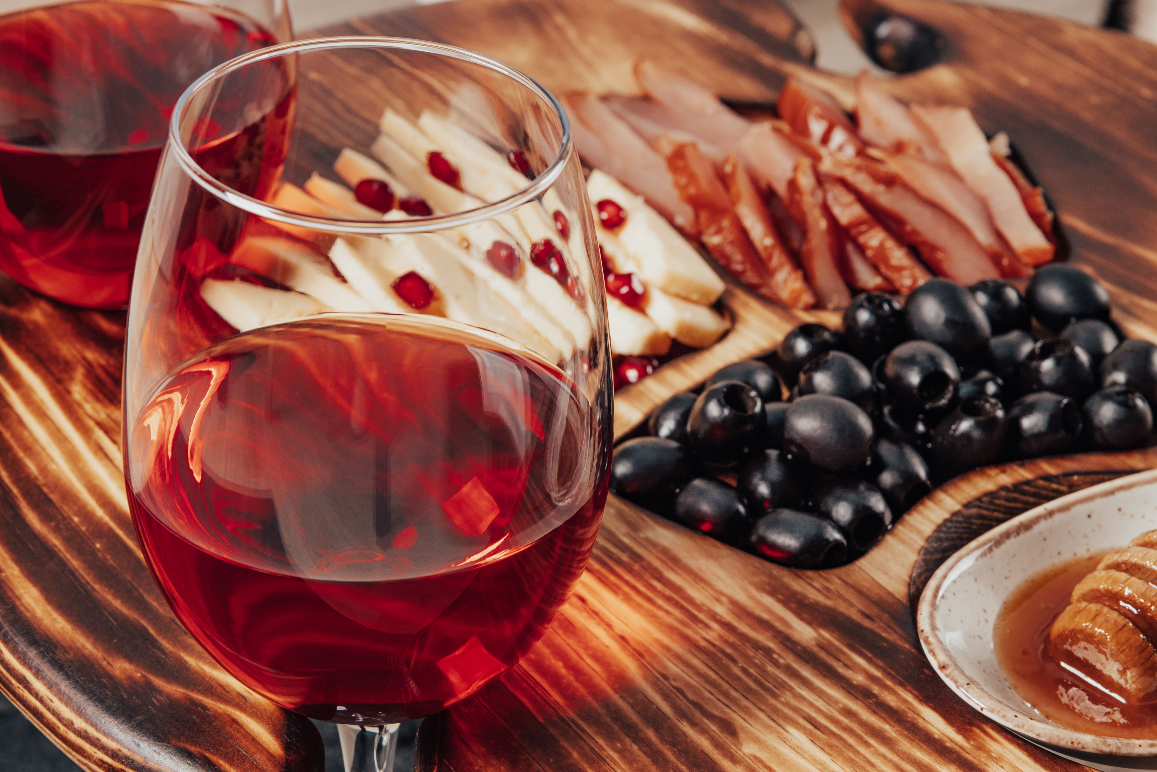 Benefits and Side Effects of Red Wine-Docindia.org