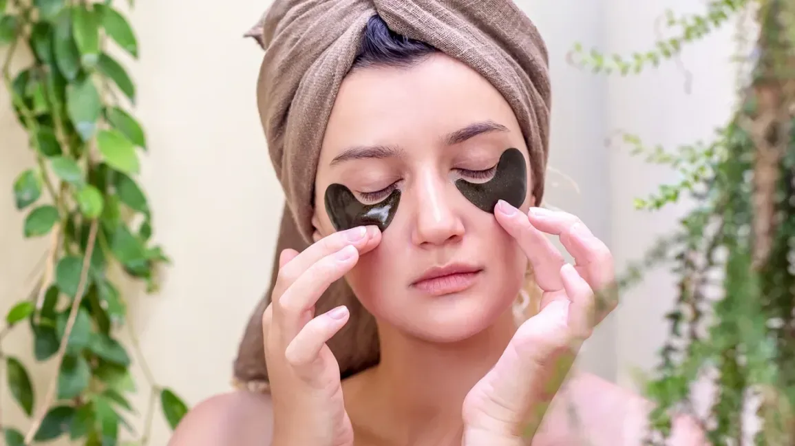 Best Eye Cream for Dark Circles Under Eyes (Dermatologist-Backed)