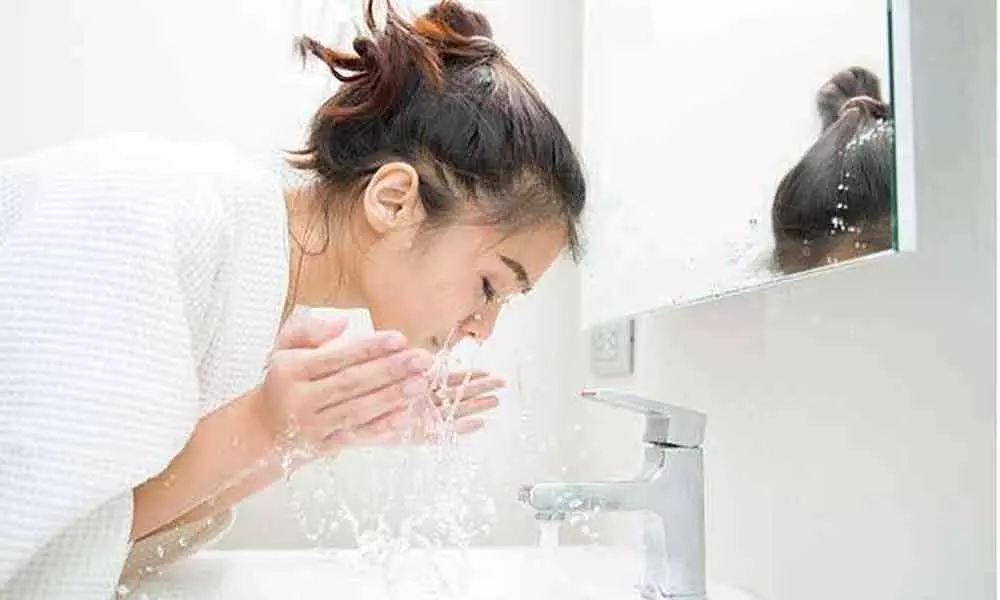 Best Face Washes for Women 2025 – Top Picks by Skin Type