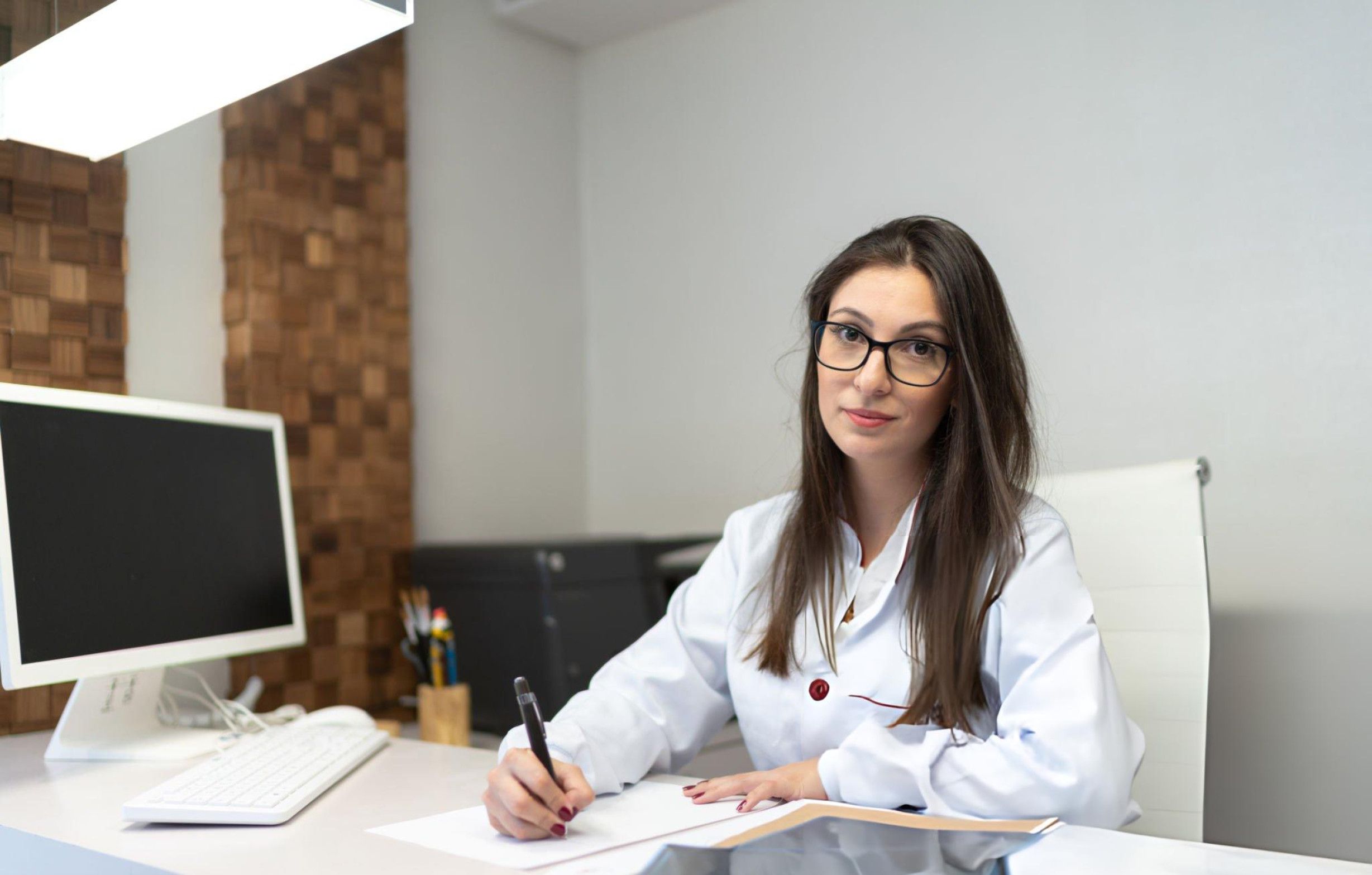 How Gynecology Clinics Ensure Hassle-Free Insurance Claims