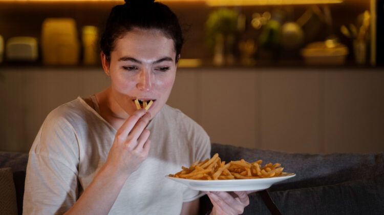 How To Control Your Stress Eating Habits