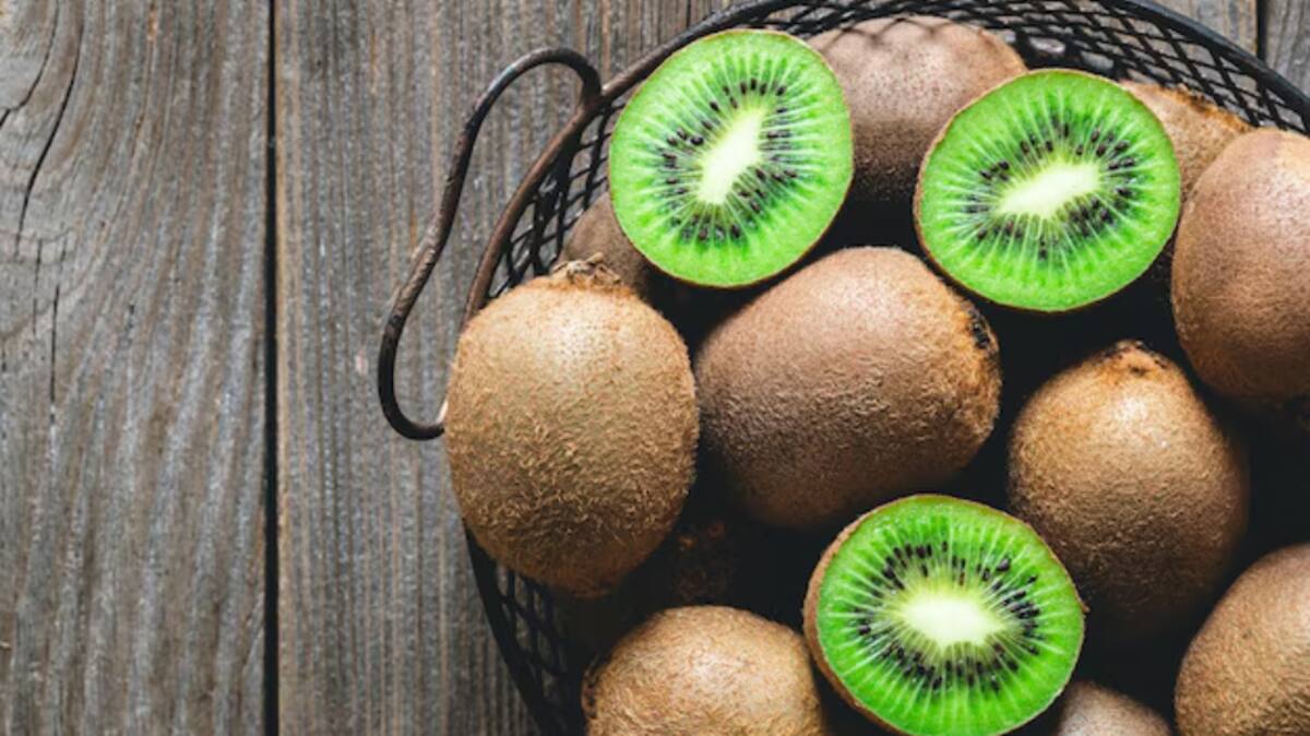 Kiwi Fruit Benefits, Side Effects, and Uses | DocIndia.org