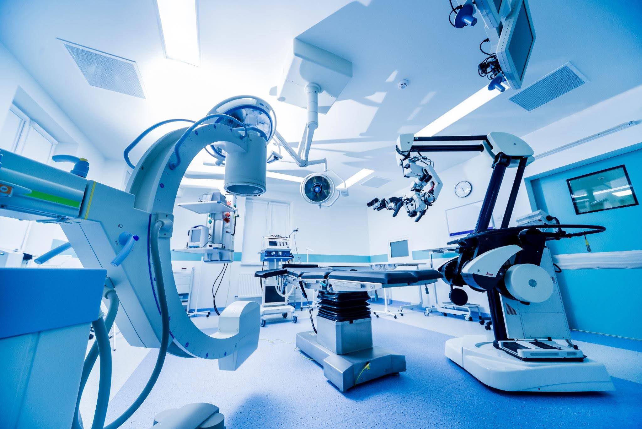 Medical Equipment Loans: Costs for Small Clinics