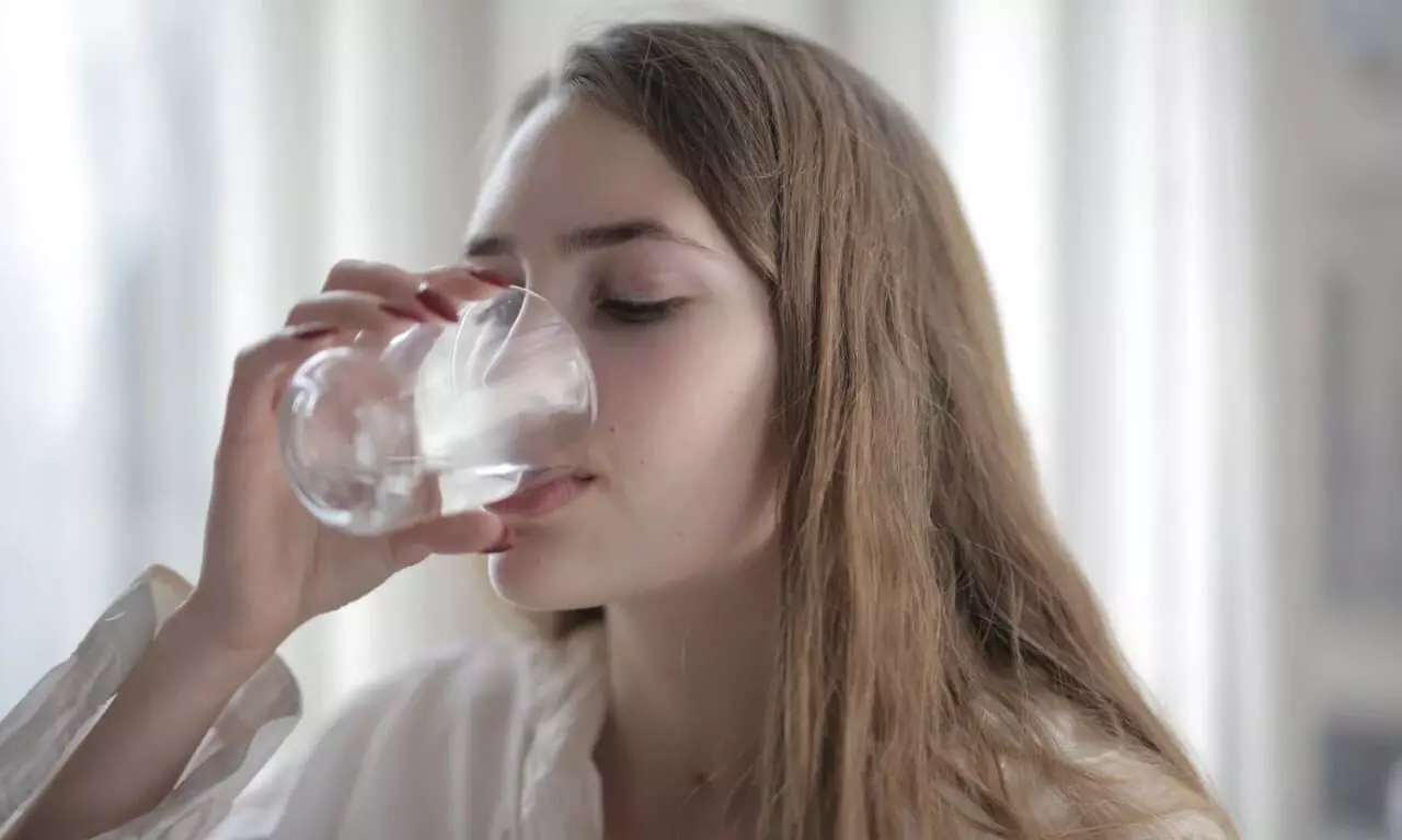 Side Effects & Benefits of drinking hot water in Morning