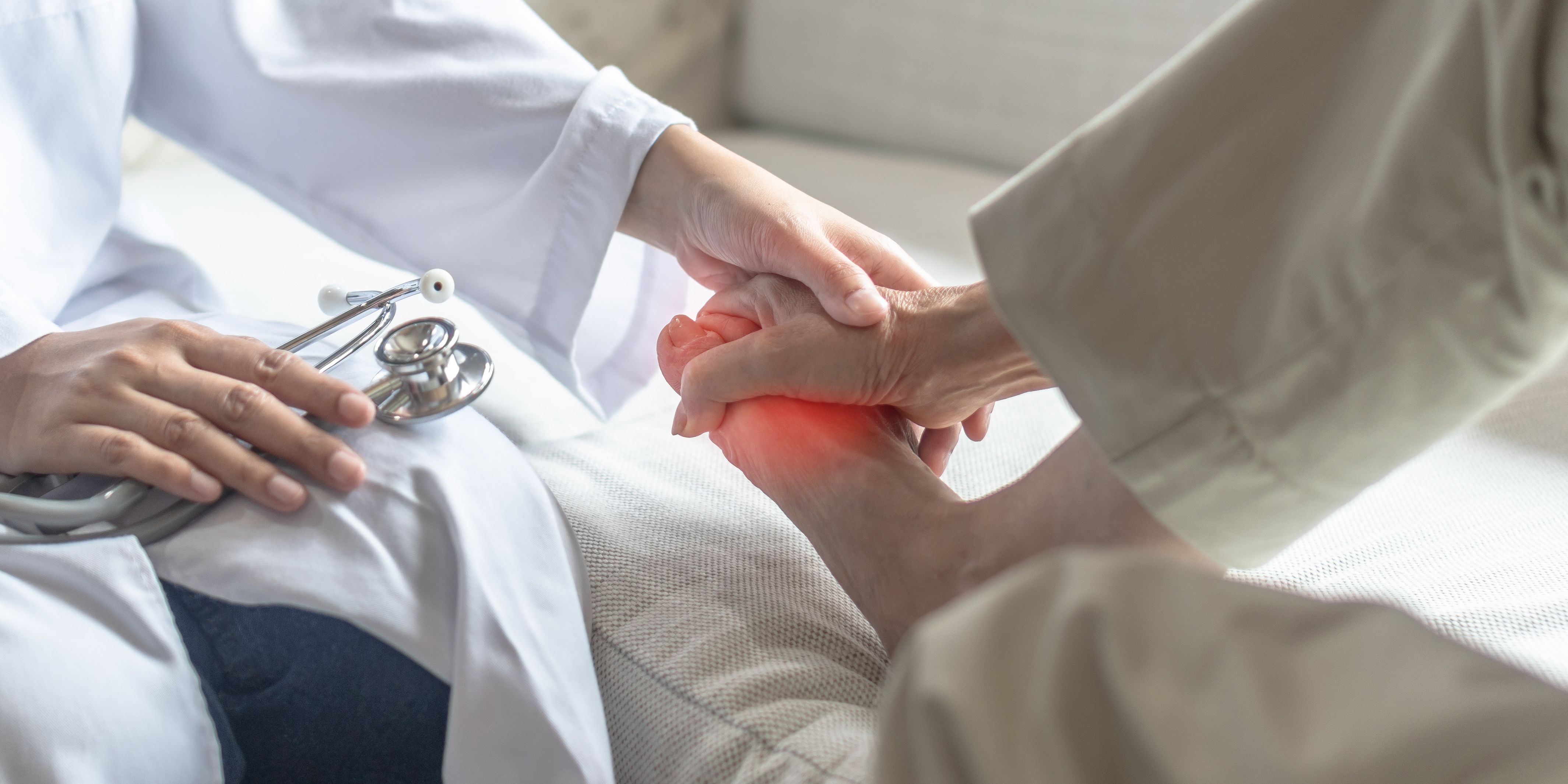Tingling in Hands and Feet – When to see a doctor?