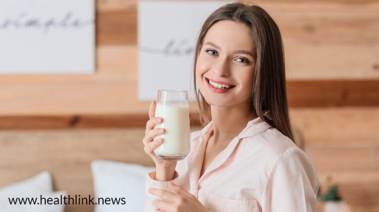 Drinking Milk Before Going to Bed: Is it Really Healthy?