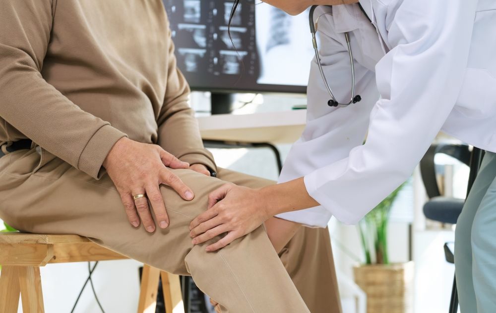 Knee Pain Treatment in Gurgaon – Causes & Solutions