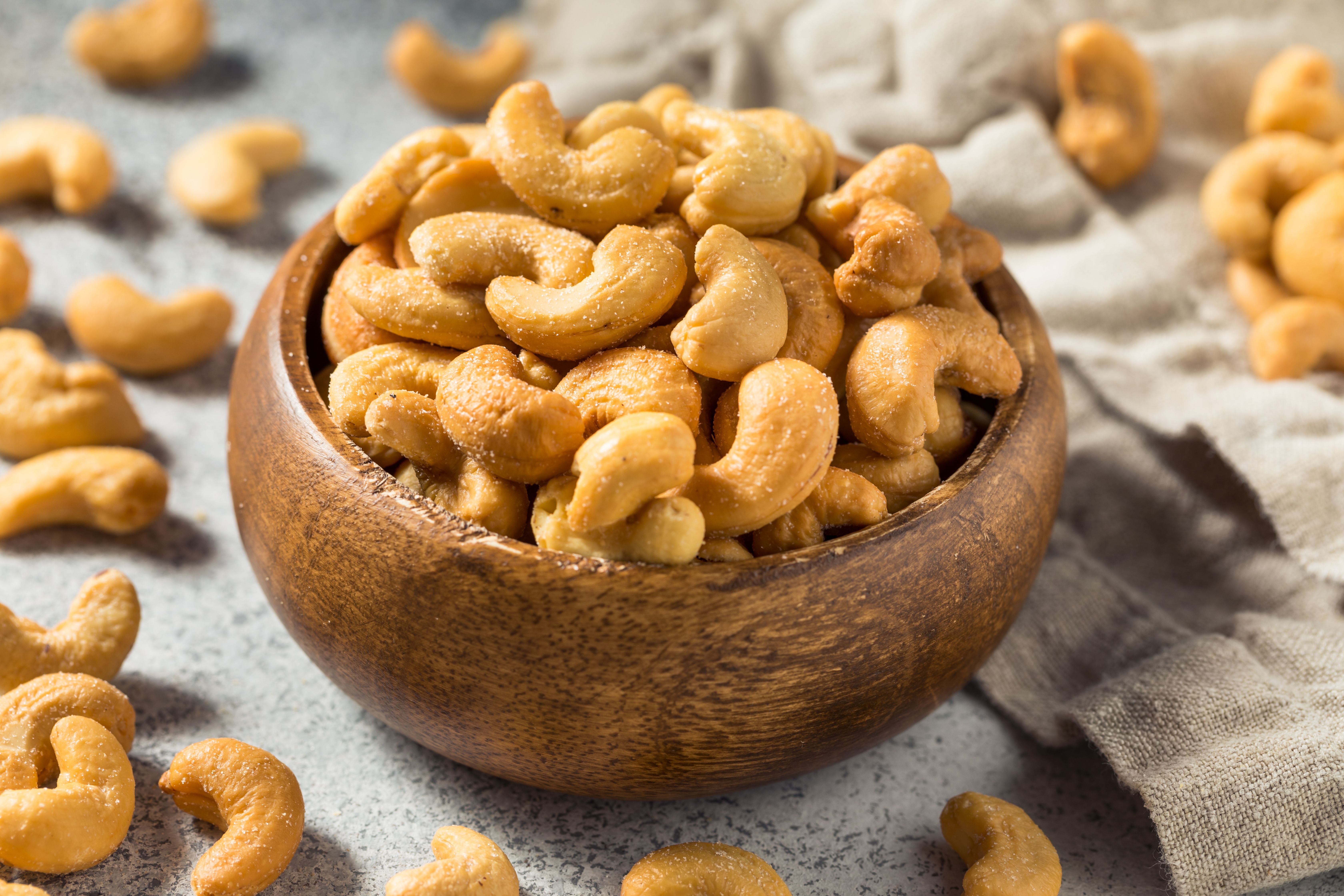 Calories in Cashews - Health Benefits, Nutrients, And Other Details