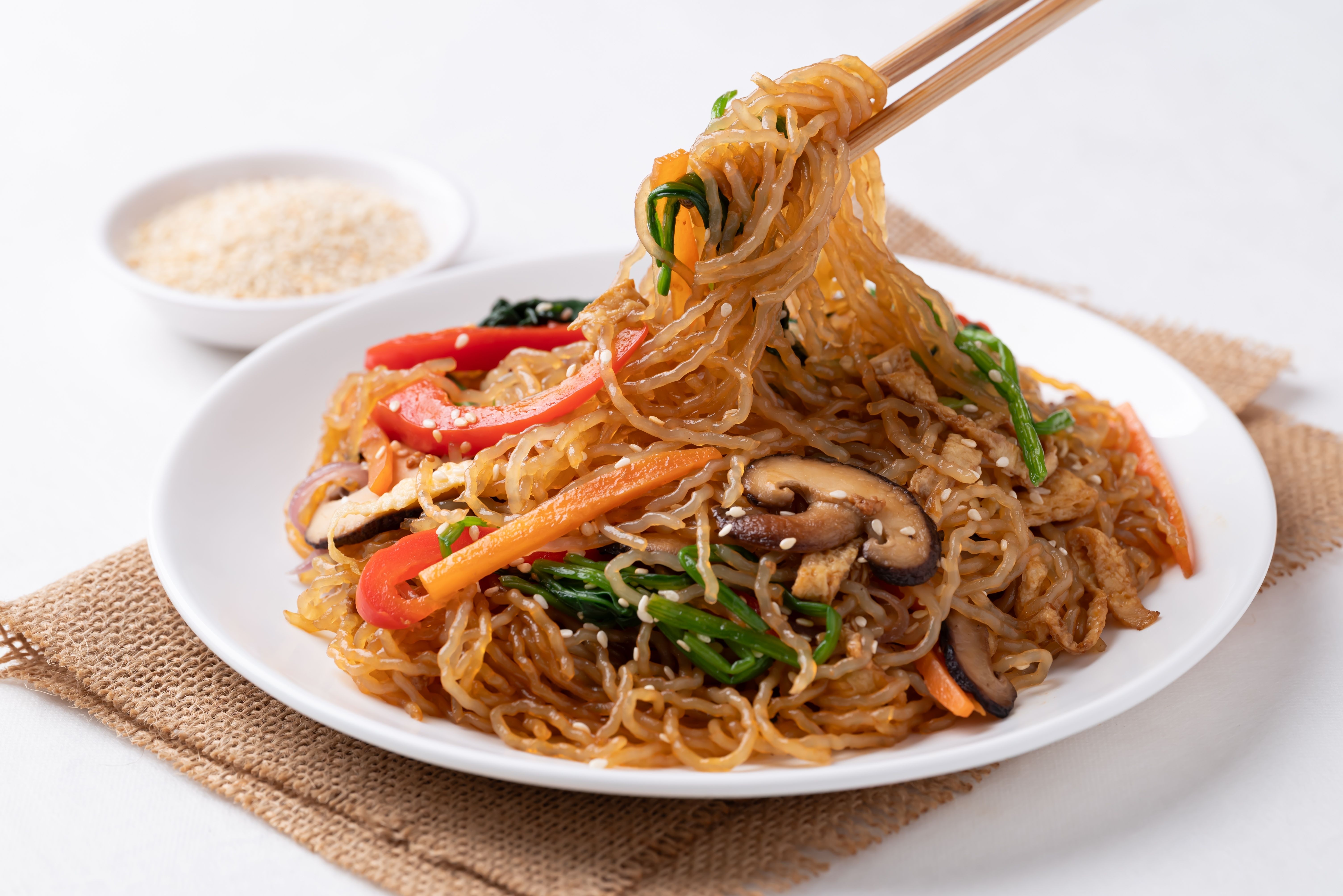 CALORIES IN NOODLES: PROS AND CONS OF HAVING NOODLES